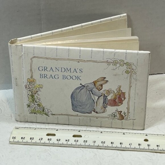 VTG 1990 Beatrix Potter Collection Grandma's Brag Book 10 Pages 20 Photos 6"x4" - Picture 6 of 12